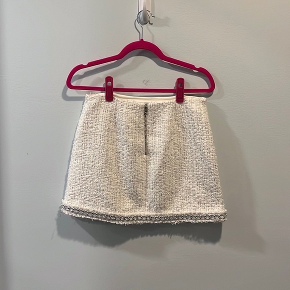 Alice + Olivia Elana White Mini Skirt with Chain Trim 6 NWT - Picture 5 of 5